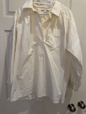 HUNTER BELL Off-White Casual Button-Down Shirt